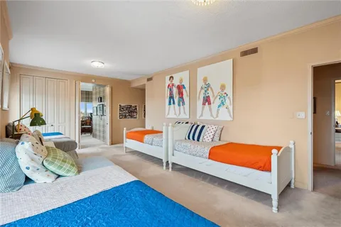 $750,000 | 4545 Wornall Road, Unit 1210, Kansas City, MO 64111