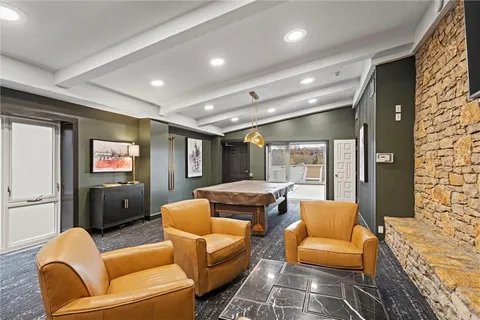 $750,000 | 4545 Wornall Road, Unit 1210, Kansas City, MO 64111