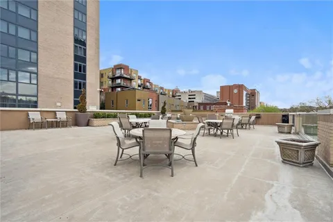 $750,000 | 4545 Wornall Road, Unit 1210, Kansas City, MO 64111