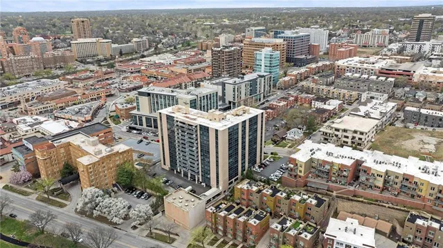 $750,000 | 4545 Wornall Road, Unit 1210, Kansas City, MO 64111