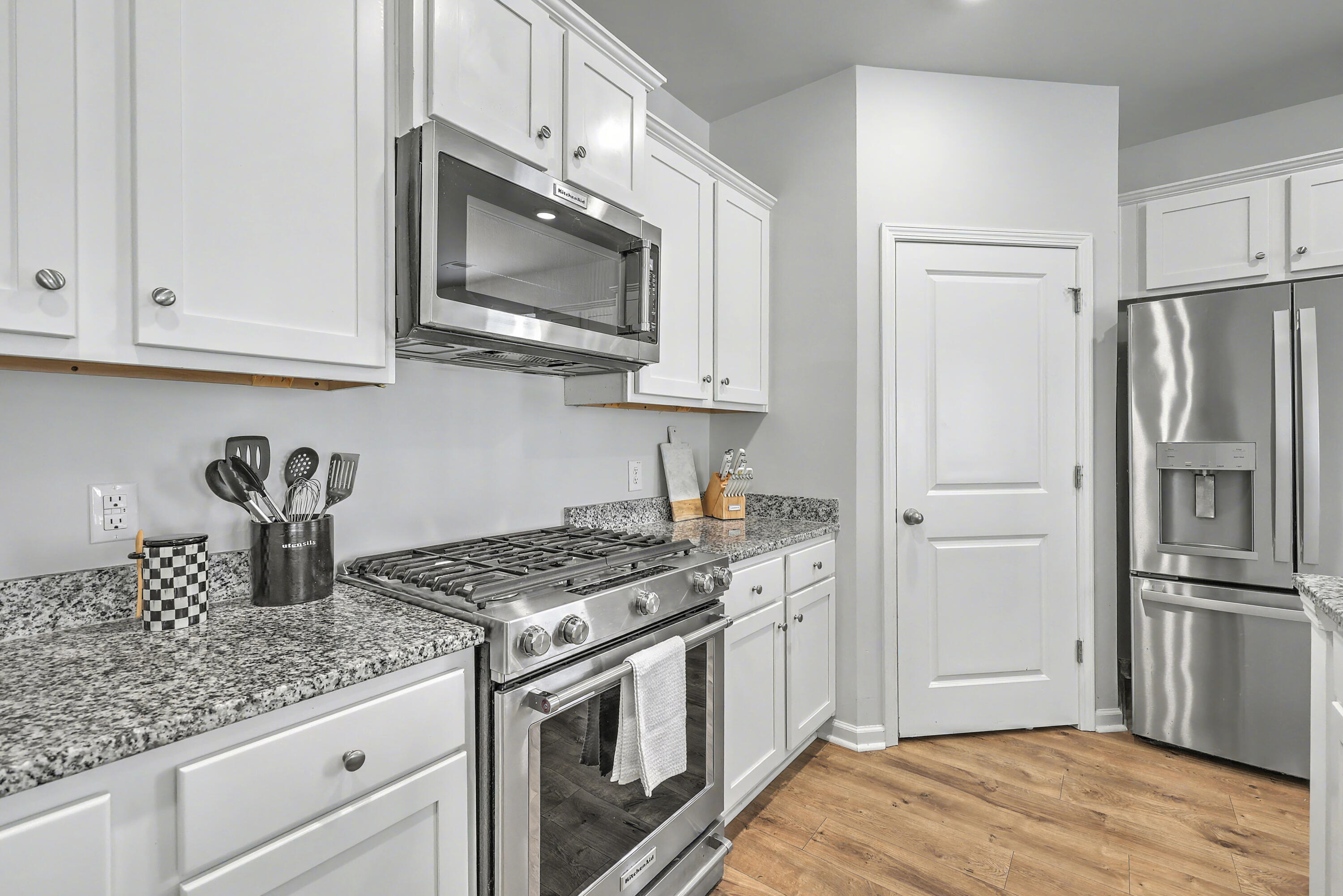 1062 Wading Point Boulevard Huger, SC 29450 - Photo 18 of 38 05_ZYN_9788_89_90_91_92_93_94