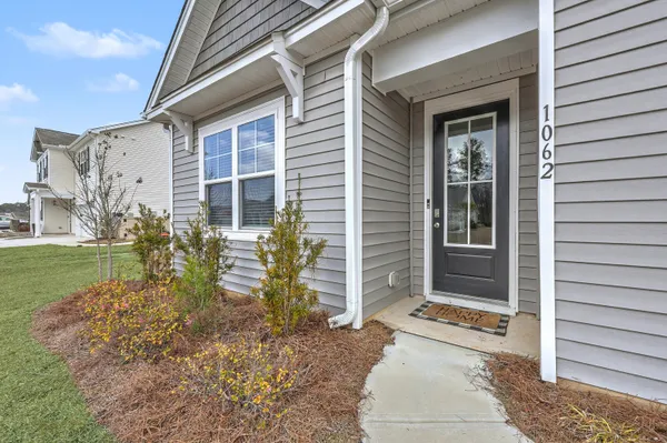 $525,000 | 1062 Wading Point Boulevard, Huger, SC 29450