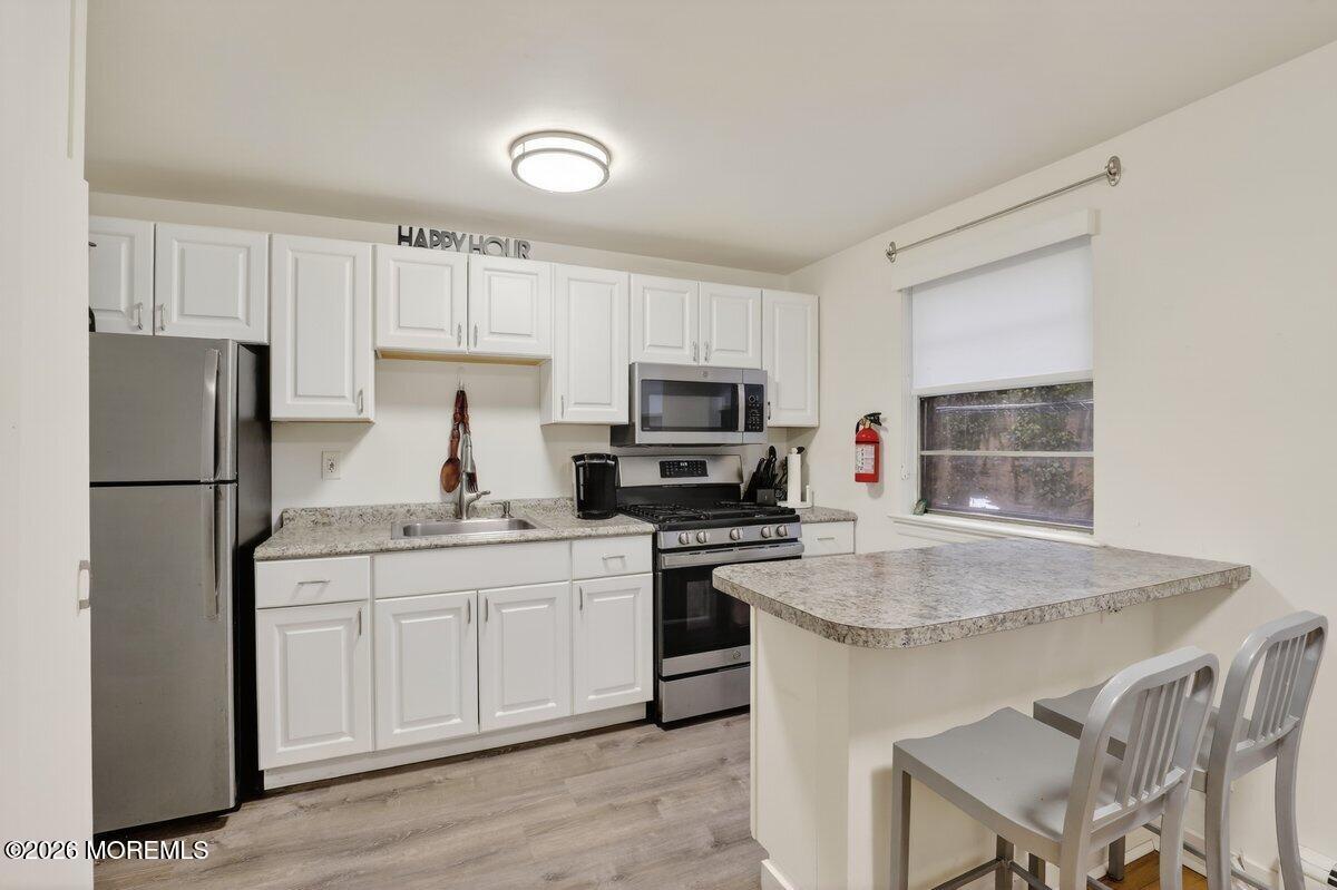 98 Manor Drive Red Bank, NJ 07701 - Photo 11 of 28 Kitchen (1)
