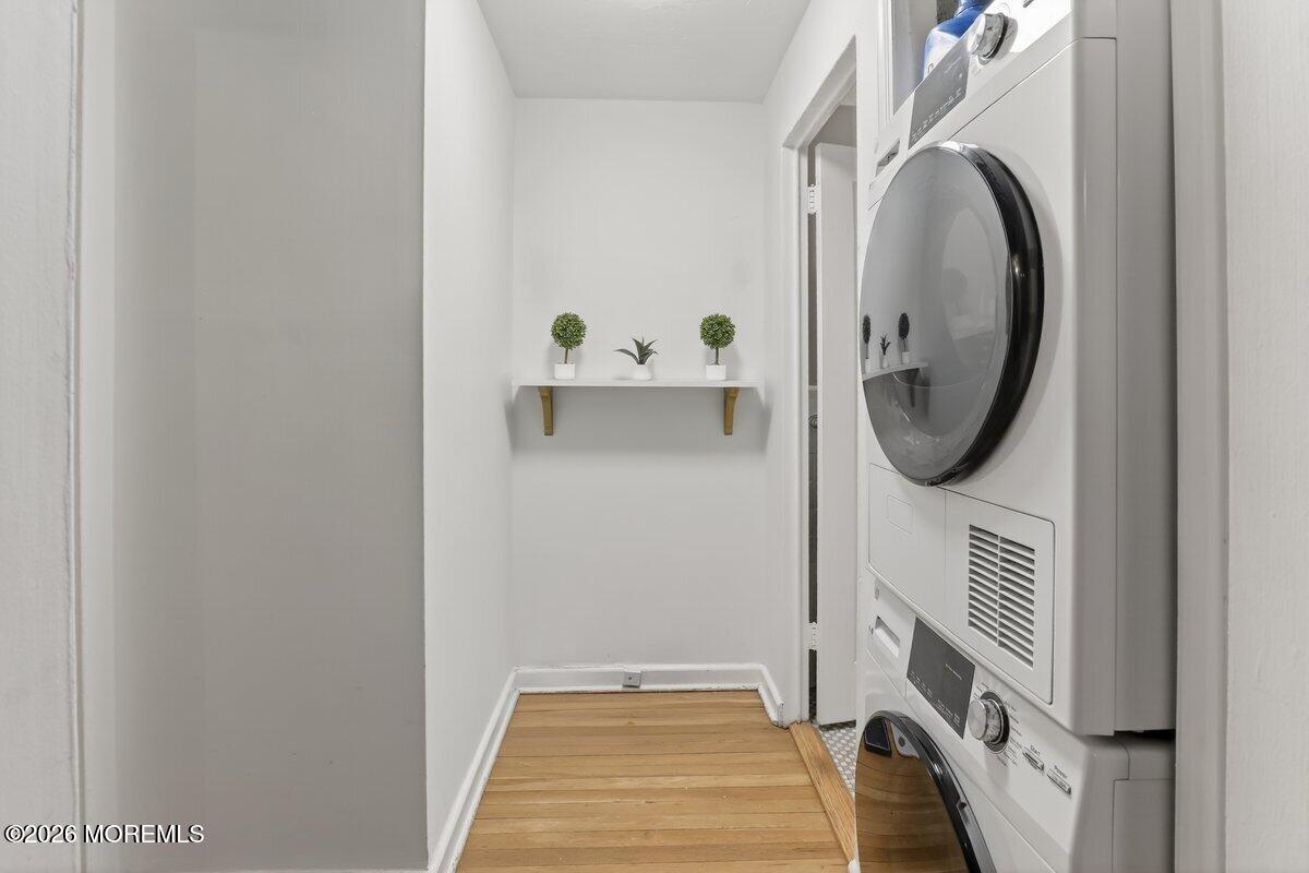 98 Manor Drive Red Bank, NJ 07701 - Photo 15 of 28 Hallway and Laundry