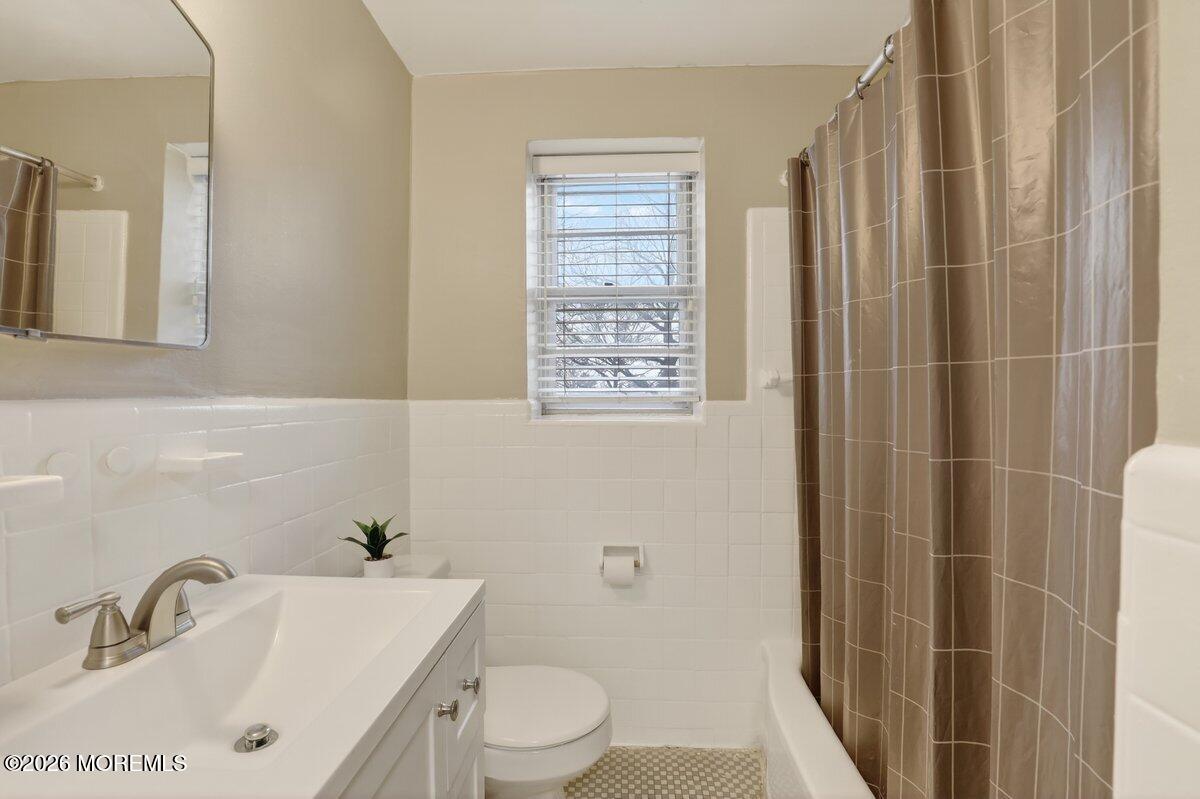 98 Manor Drive Red Bank, NJ 07701 - Photo 21 of 28 Primary Bathroom (1)