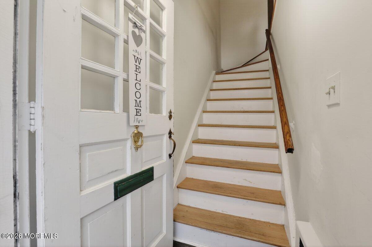 98 Manor Drive Red Bank, NJ 07701 - Photo 4 of 28 Front Entry (1)