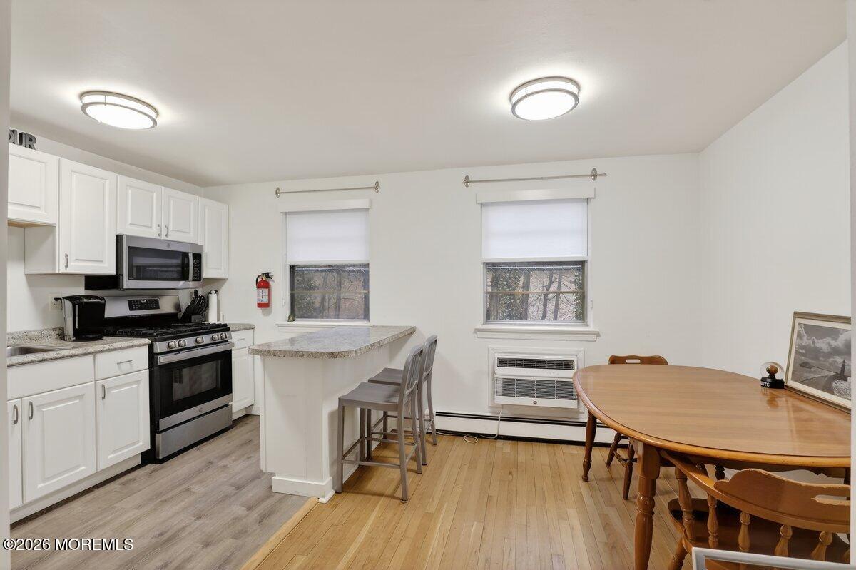 98 Manor Drive Red Bank, NJ 07701 - Photo 10 of 28 Kitchen and Breakfast Area