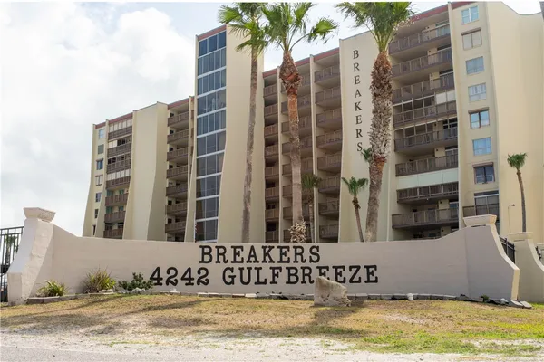 $305,000 | 4242 Gulfbreeze Boulevard, Unit 206, Corpus Christi, TX 78402