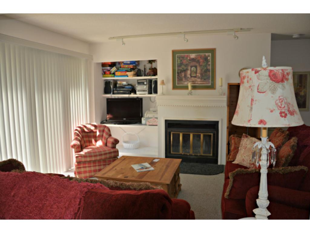 14 D Upper Handle Road, Unit 14D West Dover, VT 05356 - Photo 2 of 11 Gallery Image 2
