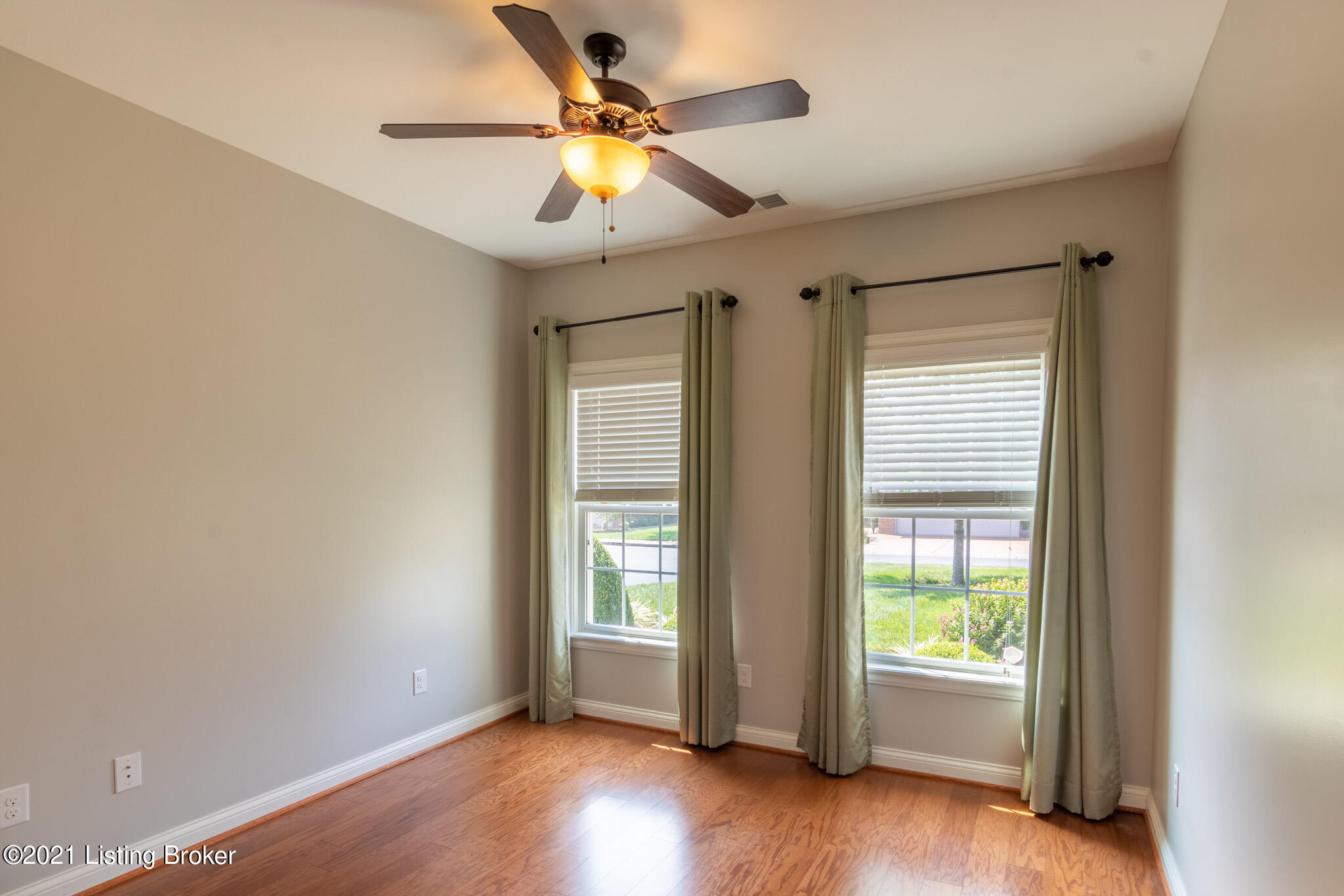 10607 Riva Road Louisville, KY 40223 - Photo 29 of 39 23