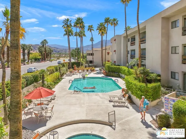 $2,400 | 255 South Avenida Caballeros, Unit 203, Palm Springs, CA 92262