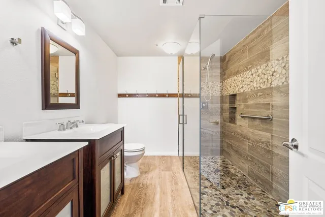 $2,400 | 255 South Avenida Caballeros, Unit 203, Palm Springs, CA 92262