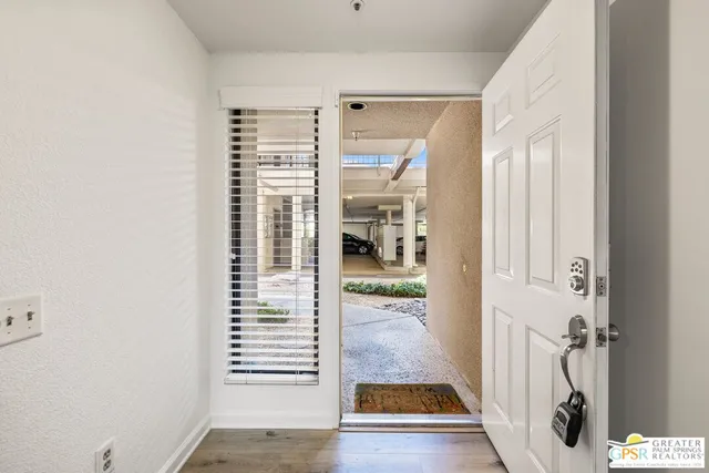 $2,400 | 255 South Avenida Caballeros, Unit 203, Palm Springs, CA 92262