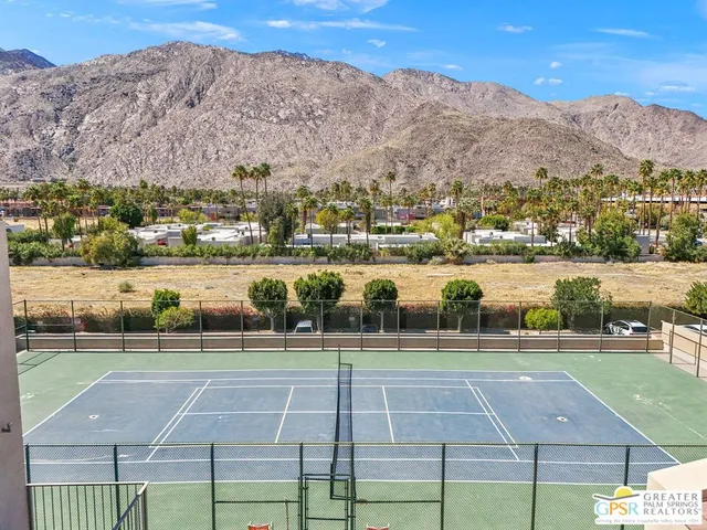 $2,400 | 255 South Avenida Caballeros, Unit 203, Palm Springs, CA 92262