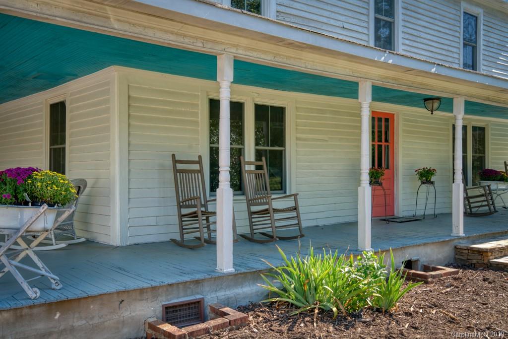 200 North Pacolet Road Campobello, SC 29322 - Photo 5 of 44