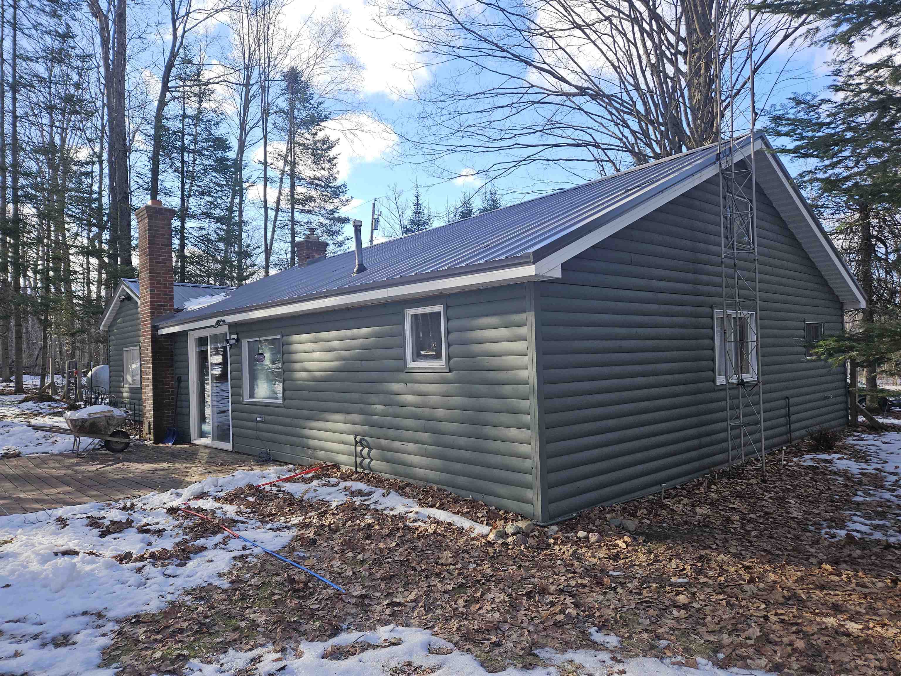 255 West Arnold Lake Road Harrison, MI 48625 - Photo 6 of 27