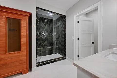 $3,750,000 | 17023 Wallace Way, Loch Lloyd, MO 64012