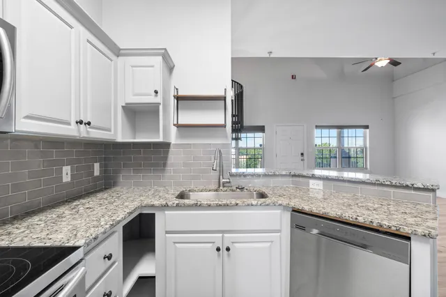 $2,300 | 4507 Furling Lane, Unit 302, Destin, FL 32541