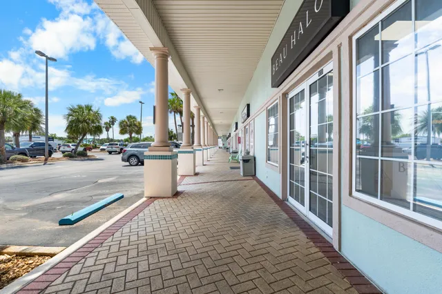 $2,300 | 4507 Furling Lane, Unit 302, Destin, FL 32541