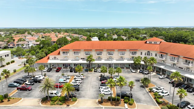 $2,300 | 4507 Furling Lane, Unit 302, Destin, FL 32541