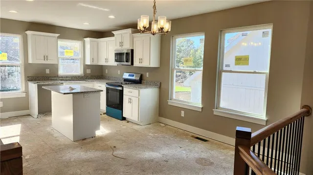 $550,000 | 513-515 West Smith Street, Spring Hill, KS 66083