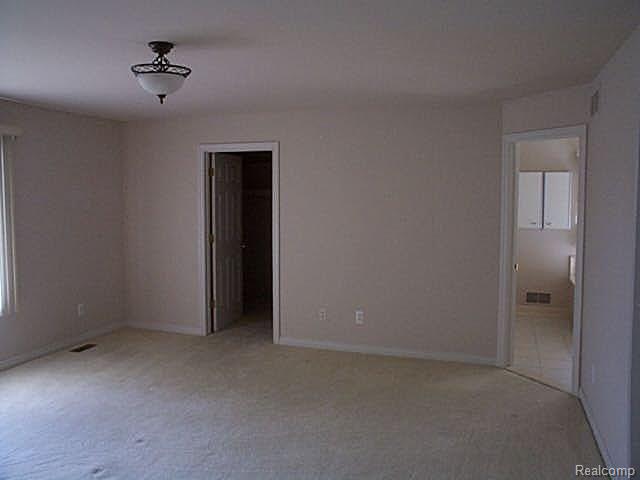 6622 Chatham Circle Rochester, MI 48306 - Photo 9 of 14 DCP03810