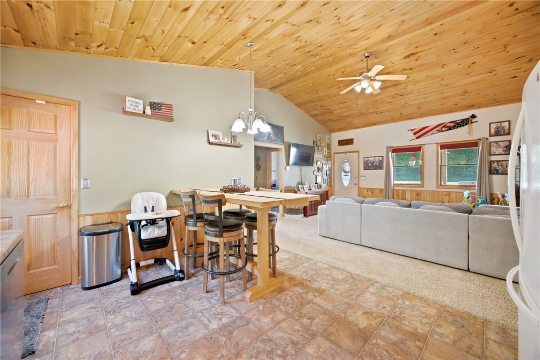 6031 Daniels Road Bath, NY 14810 - Photo 7 of 36