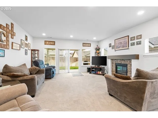 $420,000 | 594 East Templeton Avenue, Hermiston, OR 97838