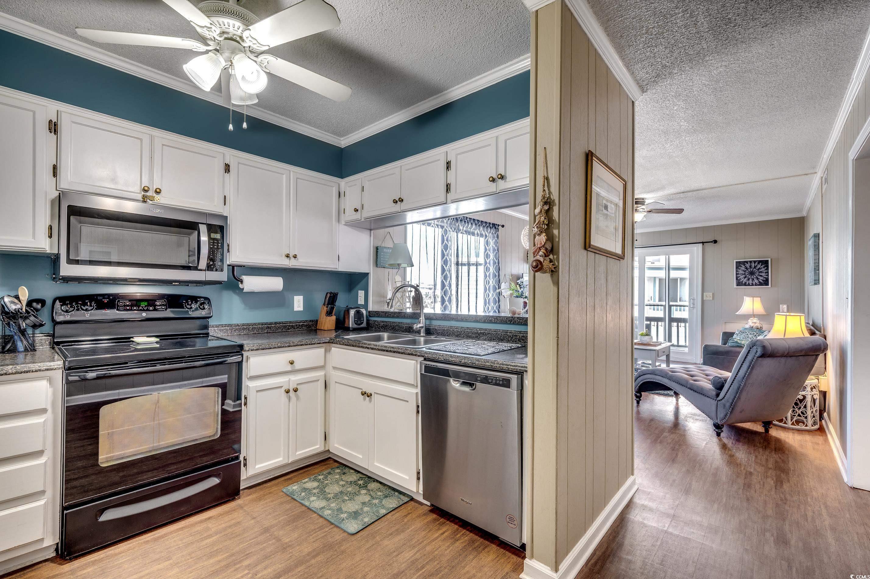 814 North Waccamaw Drive, Unit 311 Murrells Inlet, SC 29576 - Photo 4 of 37