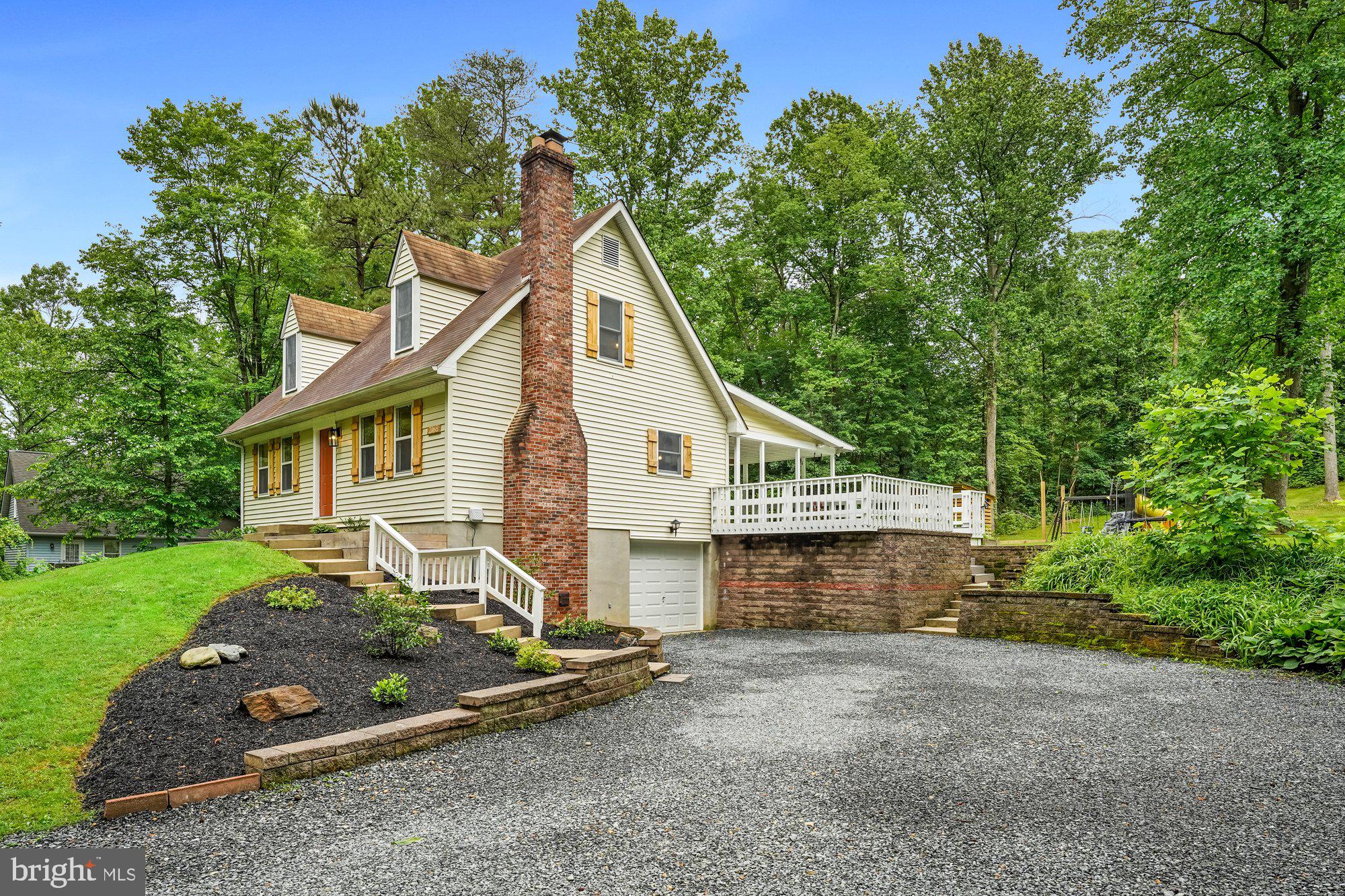 2168 Old Elk Neck Road Elkton, MD 21921 - Photo 3 of 41 Beautifully lanscaped