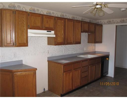 331 North Hospital Road Waterford, MI 48327 - Photo 4 of 10 Photo 4