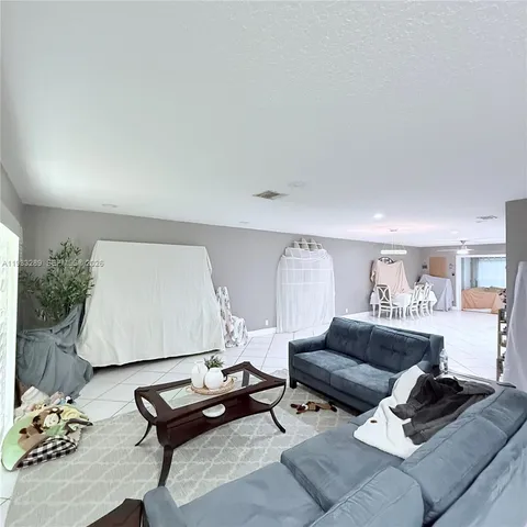 $349,990 | 4341 Coral Springs Drive, Unit 1G, Coral Springs, FL 33065