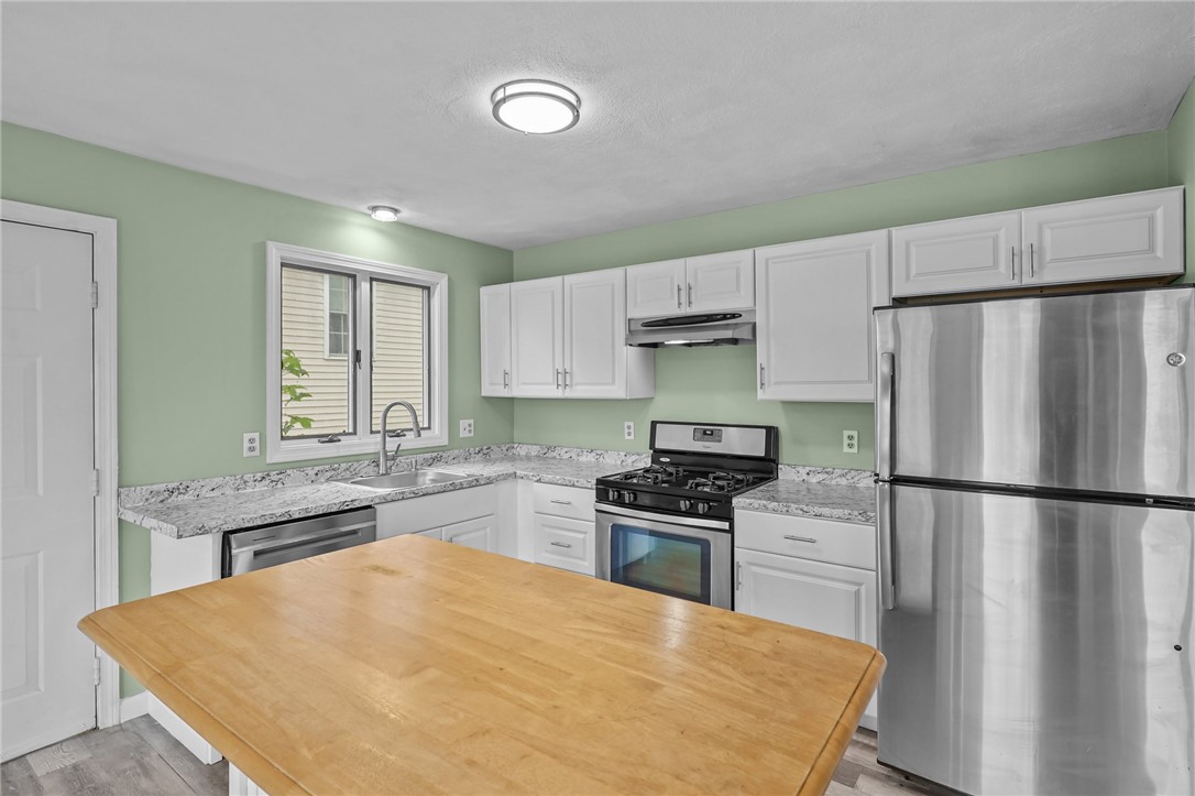 111 Raphael Avenue Providence, RI 02904 - Photo 12 of 34