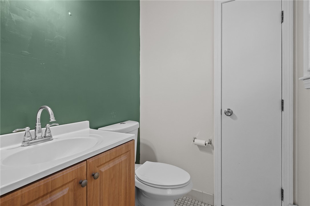 111 Raphael Avenue Providence, RI 02904 - Photo 24 of 34