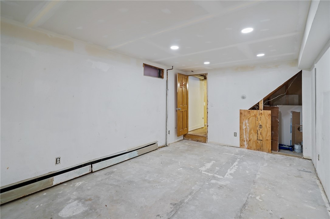 111 Raphael Avenue Providence, RI 02904 - Photo 26 of 34