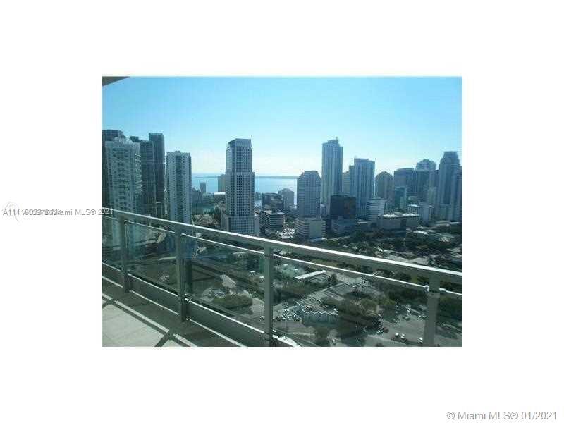 92 Southwest 3rd Street, Unit 3802 Miami, FL 33130 - Photo 8 of 10 a view of a balcony