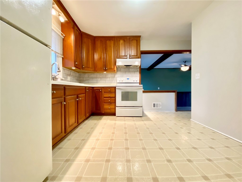 93 Timpat Drive Gates, NY 14624 - Photo 8 of 34