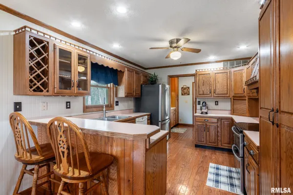 $325,000 | 2030 Old Rte 146 Loop, Vienna, IL 62995