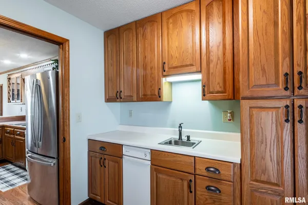 $325,000 | 2030 Old Rte 146 Loop, Vienna, IL 62995