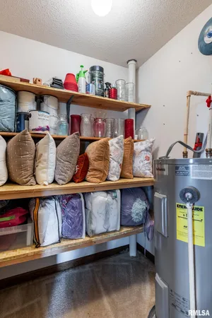 $325,000 | 2030 Old Rte 146 Loop, Vienna, IL 62995