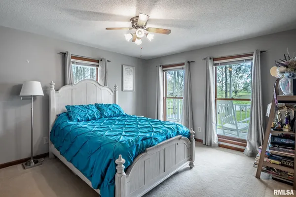 $325,000 | 2030 Old Rte 146 Loop, Vienna, IL 62995