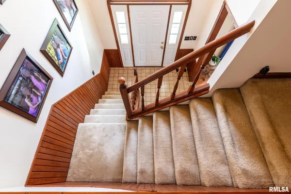 $325,000 | 2030 Old Rte 146 Loop, Vienna, IL 62995