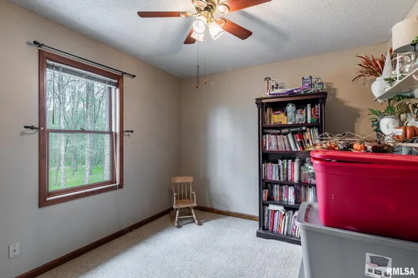 $325,000 | 2030 Old Rte 146 Loop, Vienna, IL 62995