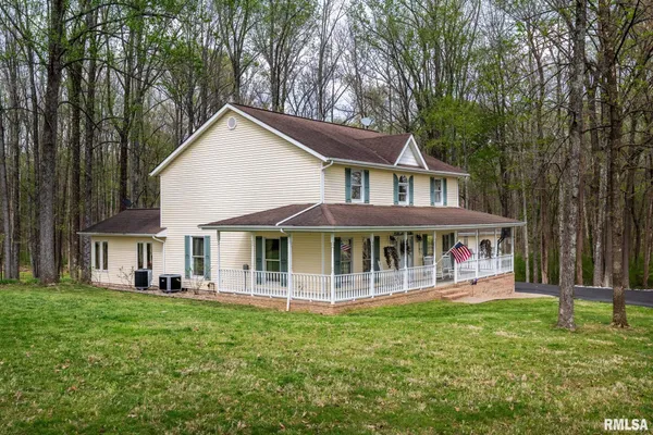 $325,000 | 2030 Old Rte 146 Loop, Vienna, IL 62995