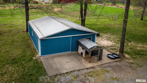 $325,000 | 2030 Old Rte 146 Loop, Vienna, IL 62995