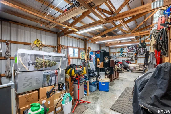 $325,000 | 2030 Old Rte 146 Loop, Vienna, IL 62995