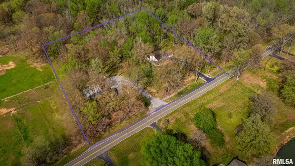 $325,000 | 2030 Old Rte 146 Loop, Vienna, IL 62995