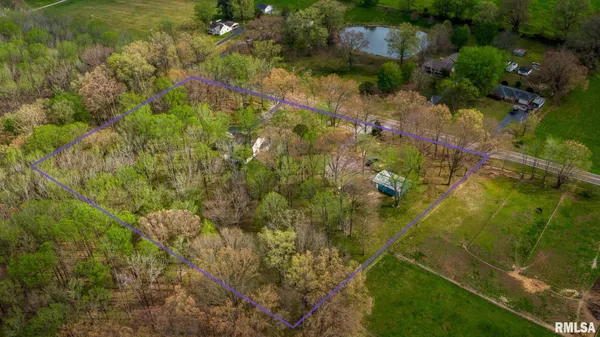 $325,000 | 2030 Old Rte 146 Loop, Vienna, IL 62995