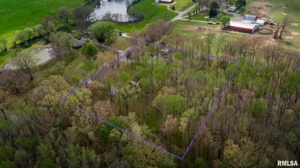 $325,000 | 2030 Old Rte 146 Loop, Vienna, IL 62995