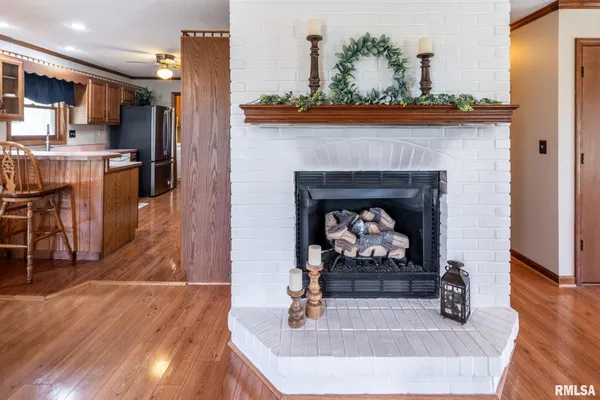 $325,000 | 2030 Old Rte 146 Loop, Vienna, IL 62995